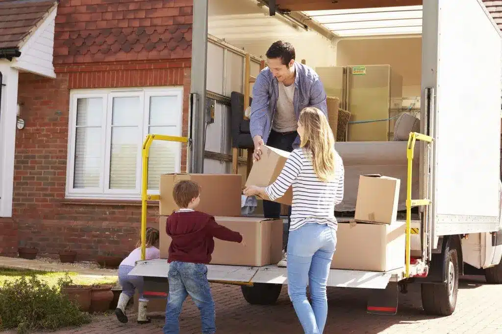 Don’t Hire Budget Movers in Sydney Without These Qualities