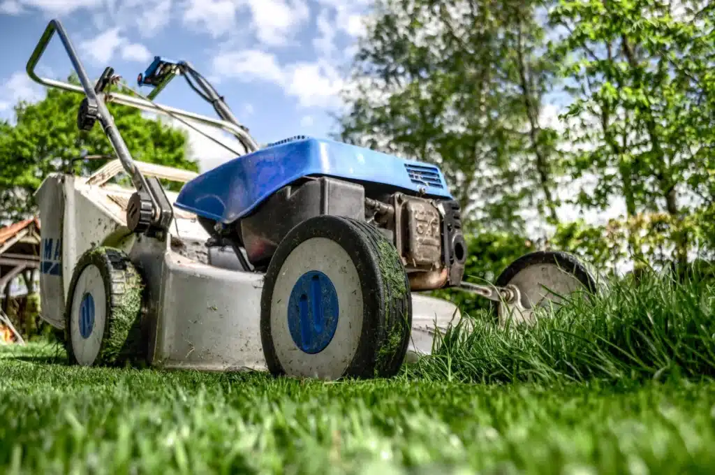 How to Pack a Lawn Mower for Moving