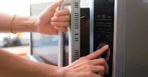 How to Pack a Microwave for Moving